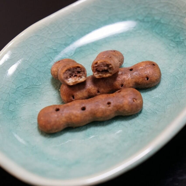 Ginbis Asparagus Chocolate Soaked Mini Asparagus Shaped Biscuits (Pack of 6)