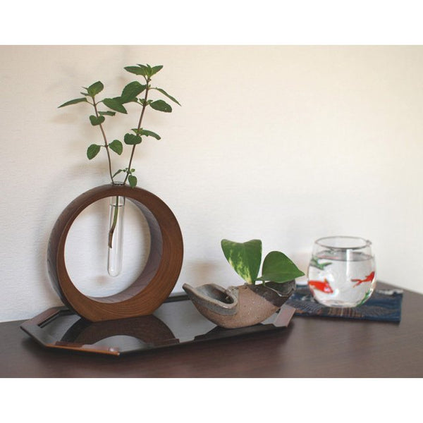 Isuke Lacquered Wooden Flower Vase Crescent Moon Small Size