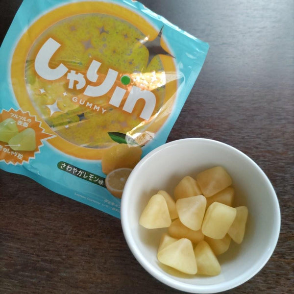 Kabaya Lemon Gummies Refreshing Gummy Candy With Crunchy Pieces 52g