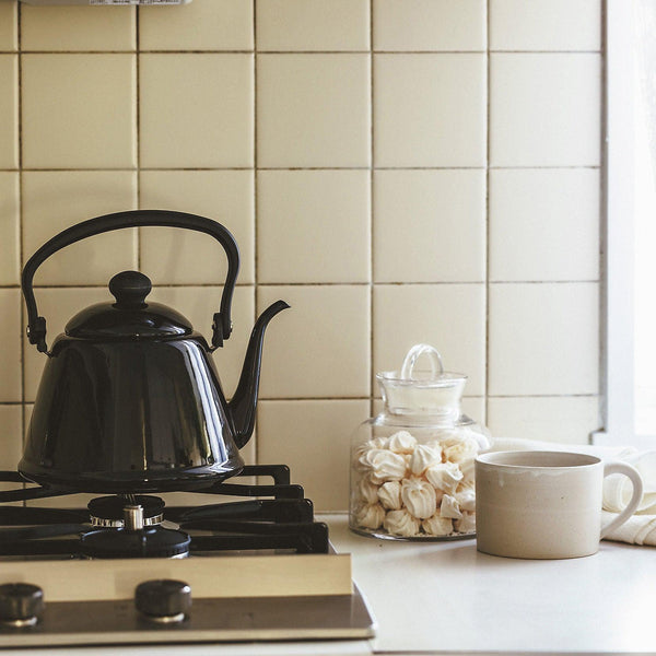 Noda Horo Drip Kettle II Japanese Enamel Gooseneck Kettle Black 2L