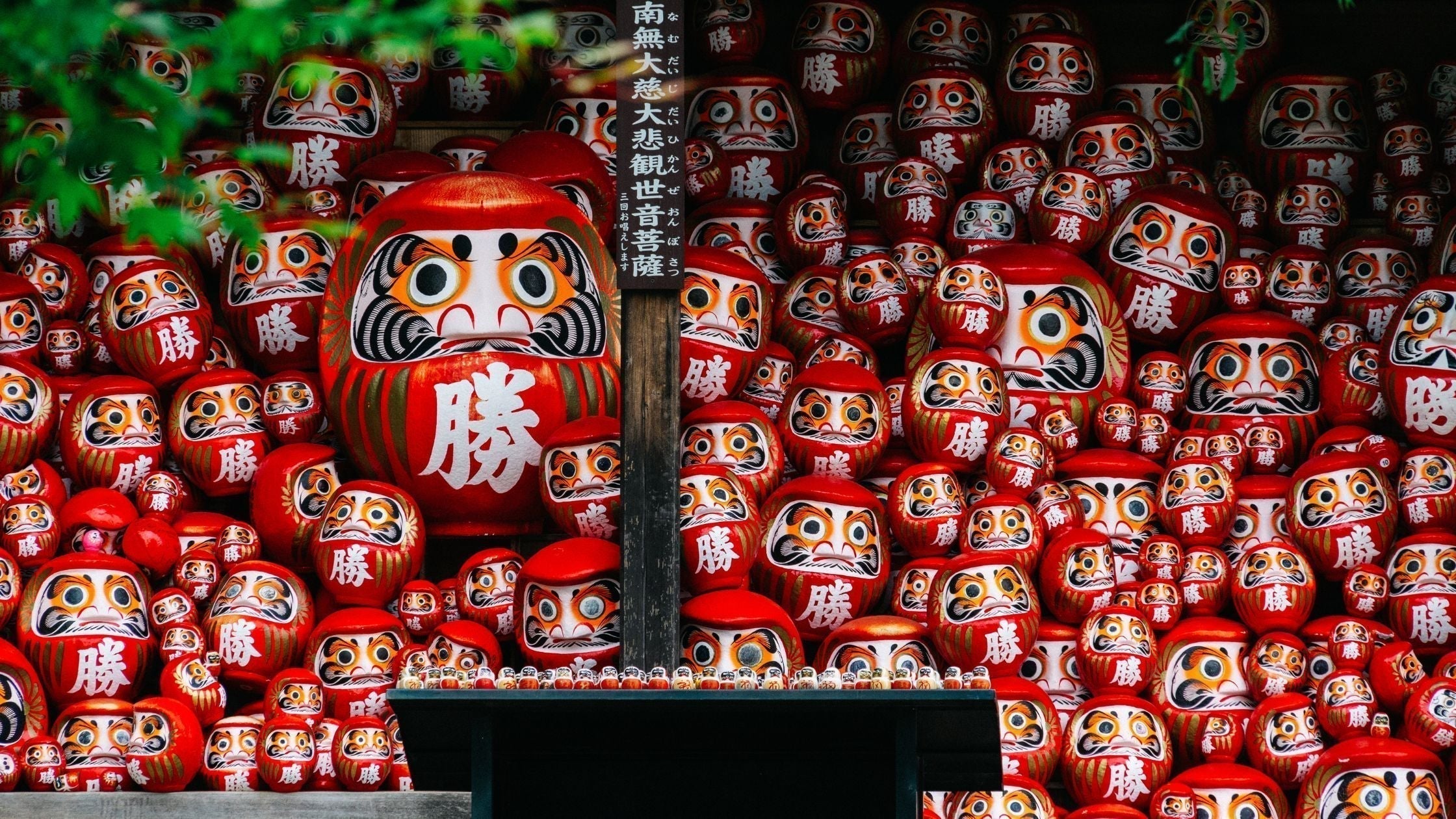 Daruma Dolls Explained: Meaning, Symbolism, and How to Use These Good-Luck Charms