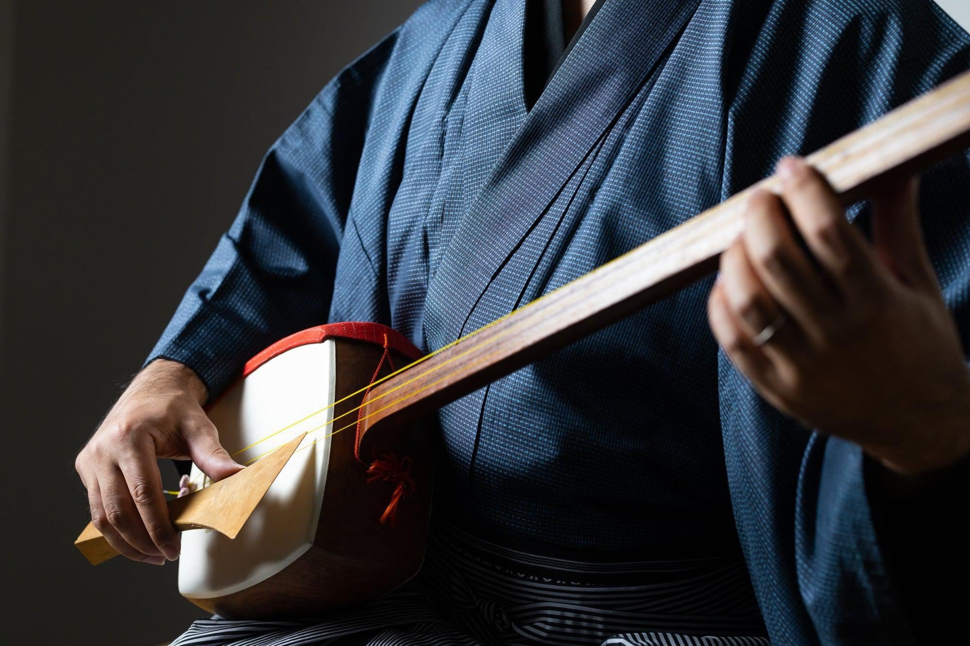 和楽器 traditional Japanese musical instrument Traditional Japanese Musical Instruments: Sounds, History & Cultural M
