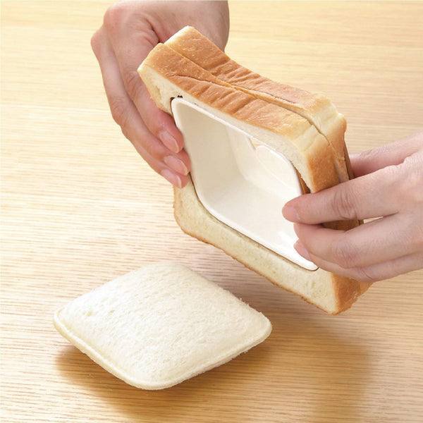 Akebono Sand de Panda Sandwich Maker Cute Press Mold RE-182