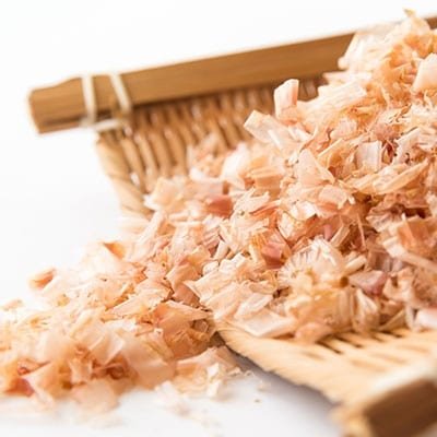 Kyuemon-Sun-Dried-Shaved-Bonito-Katsuobushi-Fine-Flakes-30g-3-2024-10-11T06:15:12.765Z.jpg