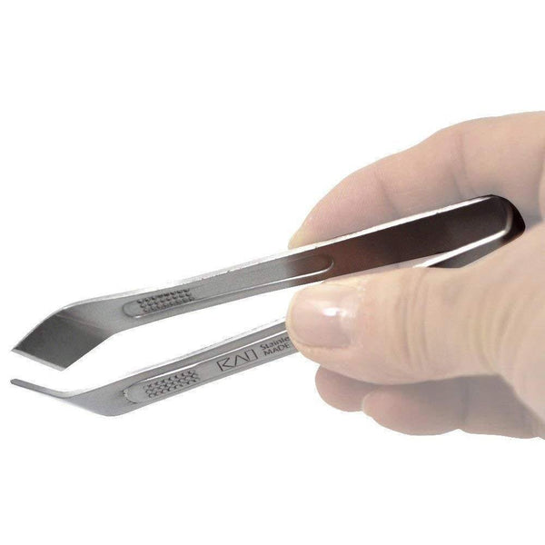 P-6-KAI-FSH-TW-1-KAI Fish Bone Tweezers DH7133.jpg